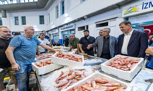 Başkan Tugay: Ekmeğini denizden çıkaranlara bereketli bir sezon diliyorum
