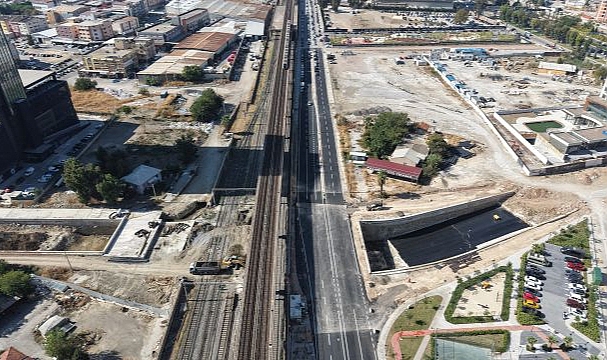 İzmir’in dev karayolu projesi el emeği ve alın teriyle ilerliyor