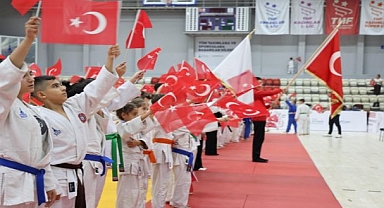 Tatami ve minderde Cumhuriyet coşkusu