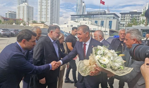 Tugay’dan AK Parti İzmir teşkilatına ilk ziyaret: 30 ilçe başkanıyla görüşecek
